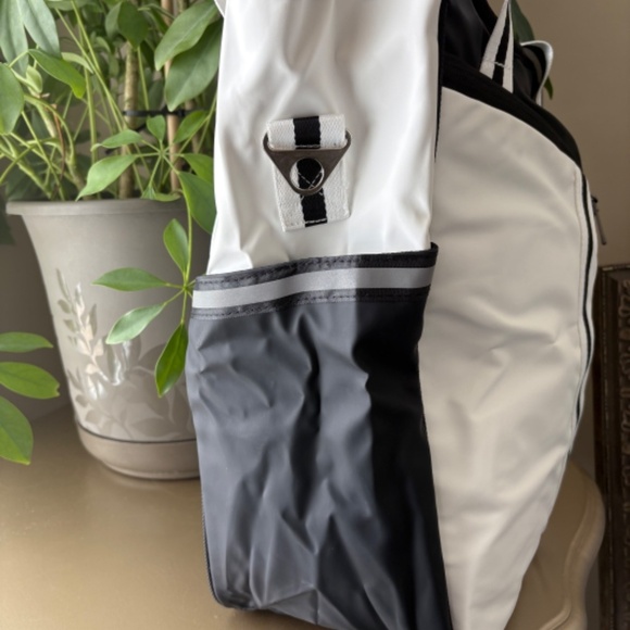 Spoengru Black and White Large Pickleball Tote with Shoe Compartment - Picture 3 of 11